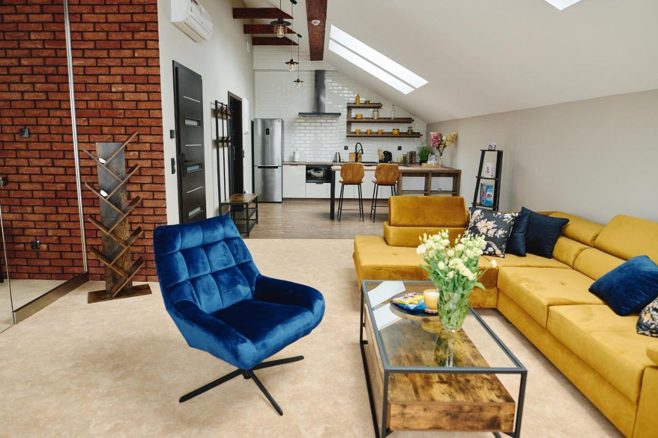 M&M Apartamenty Jasionka Ngoại thất bức ảnh